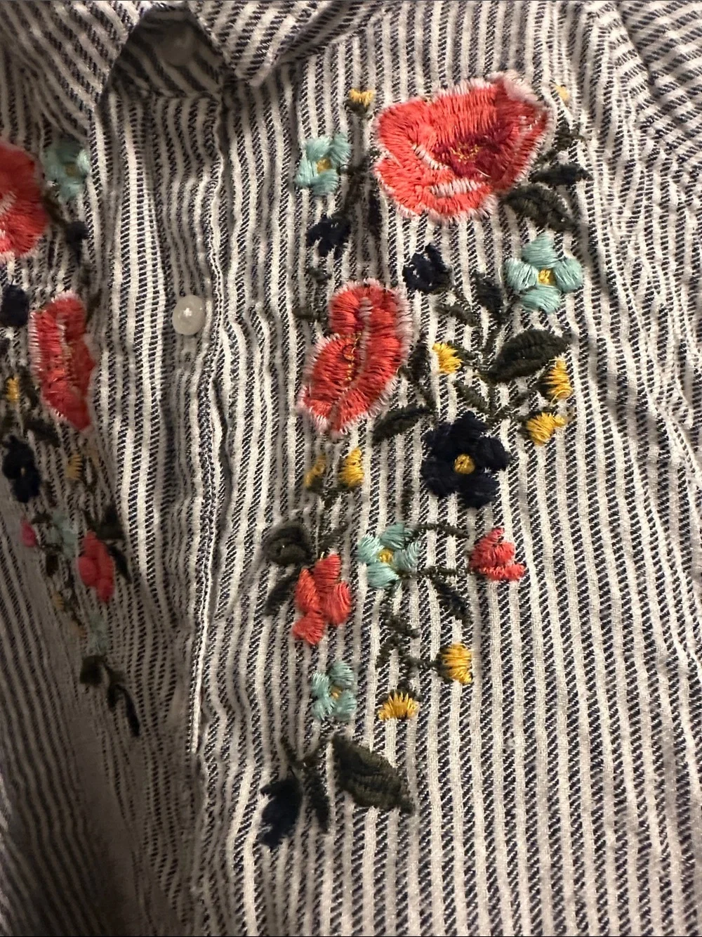 Old Navy striped button